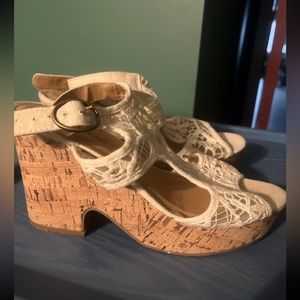 American eagle wedges size 8